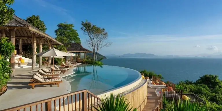 Top Luxury Vacation Options: Definitive High-End Travel Guide